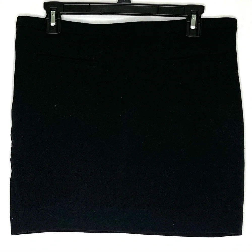 🔥 Le Lis Blanc Black Skirt sz 40